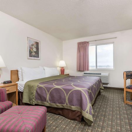 Super 8 By Wyndham Florence Co Bagian luar foto