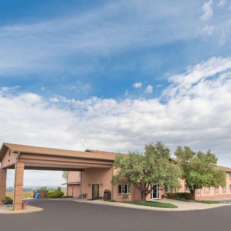 Super 8 By Wyndham Florence Co Bagian luar foto