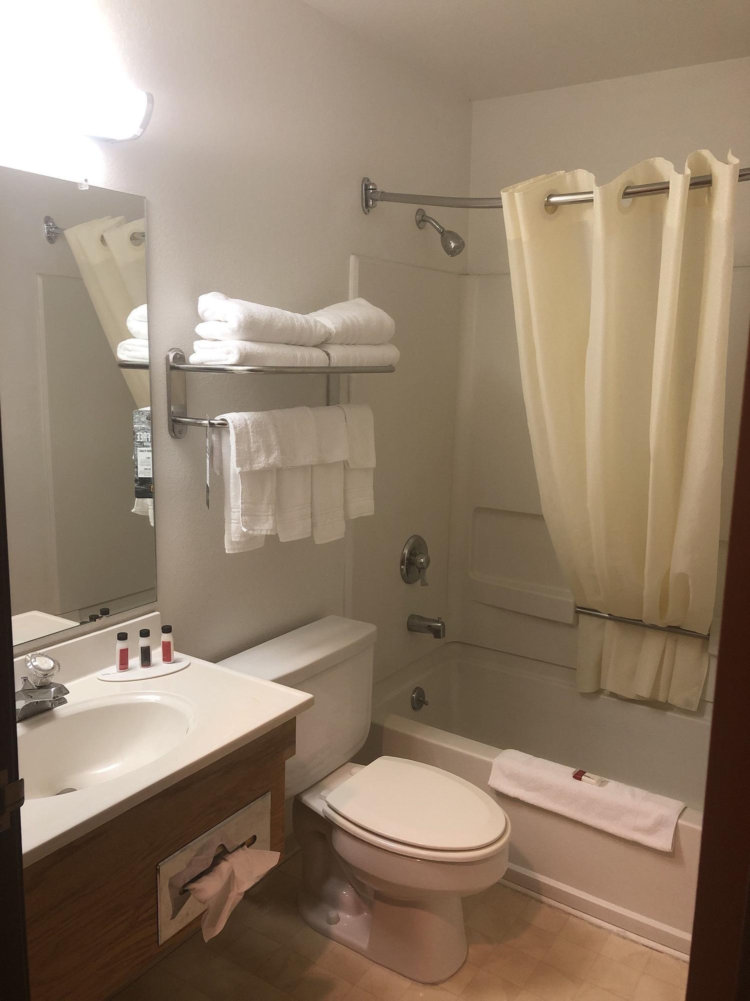 Super 8 By Wyndham Florence Co Bagian luar foto