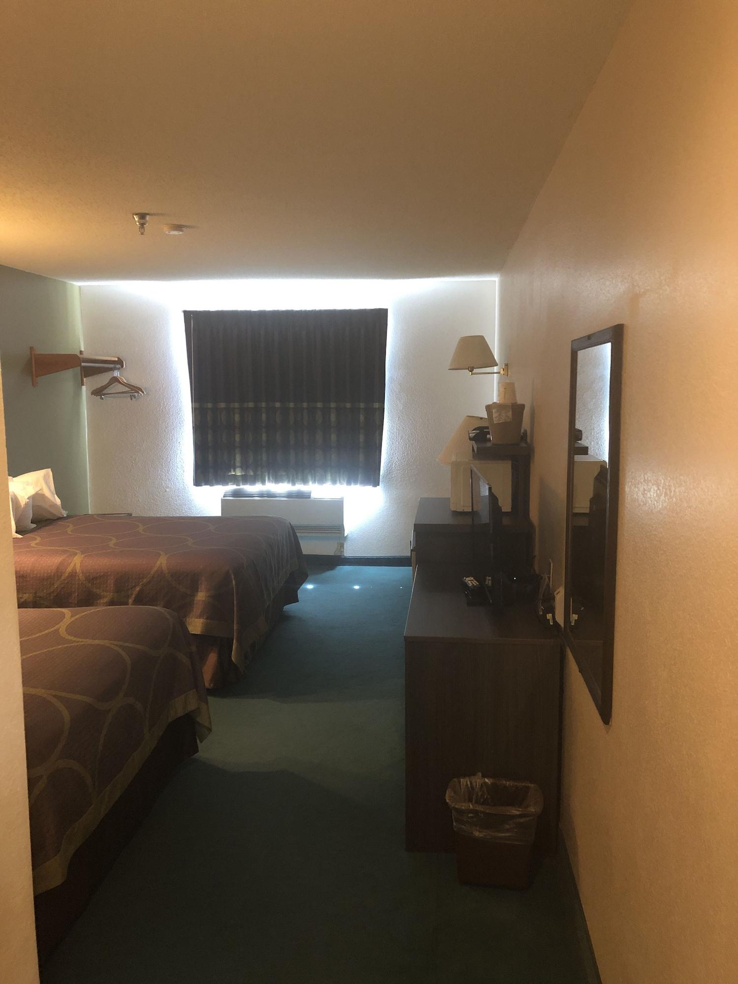 Super 8 By Wyndham Florence Co Bagian luar foto