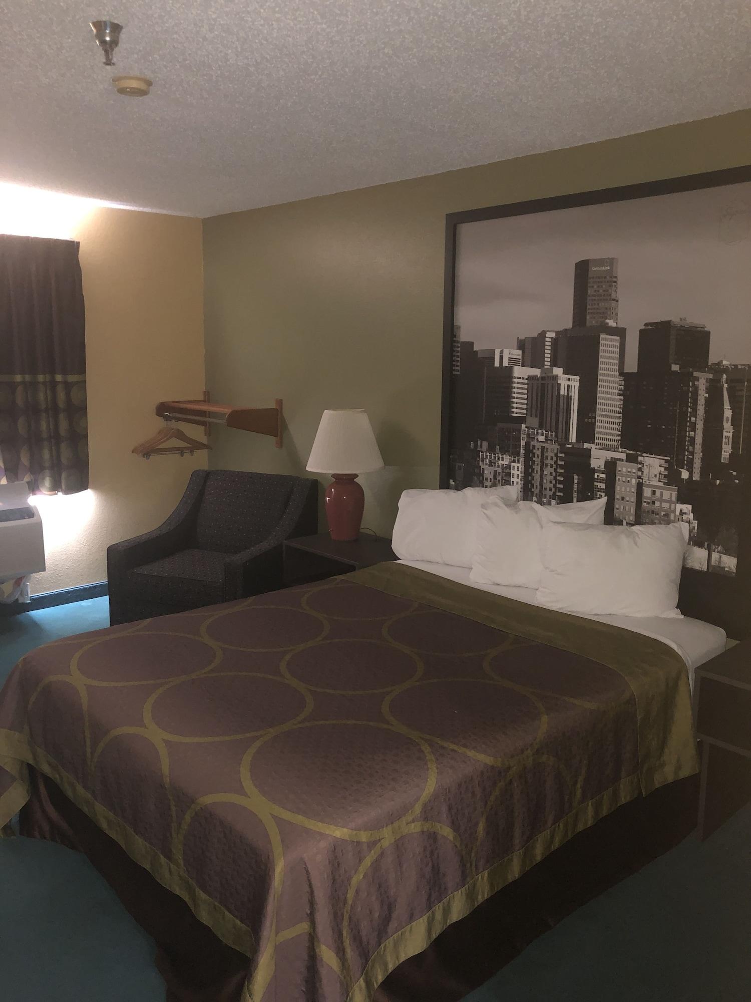 Super 8 By Wyndham Florence Co Bagian luar foto