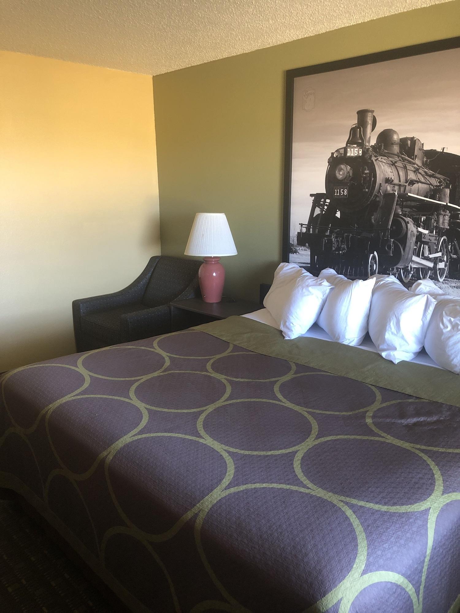 Super 8 By Wyndham Florence Co Bagian luar foto