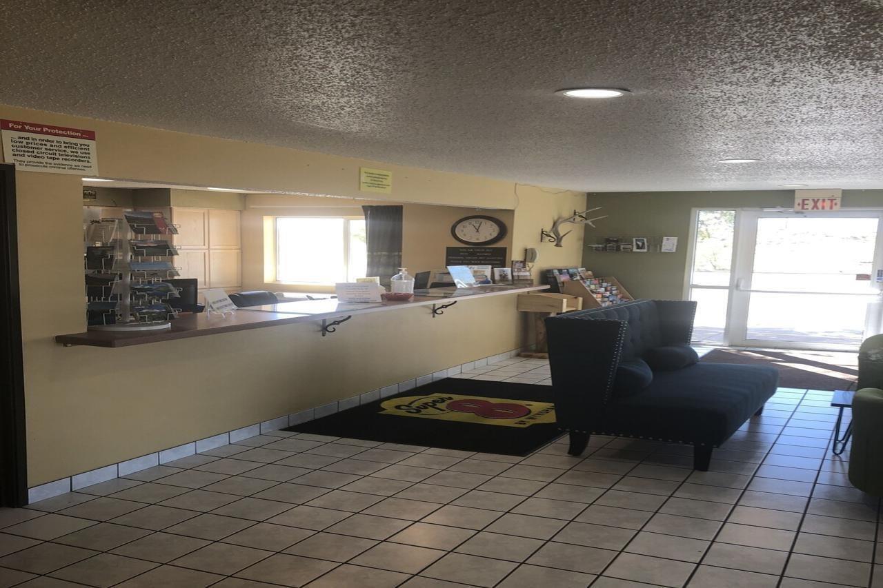 Super 8 By Wyndham Florence Co Bagian luar foto